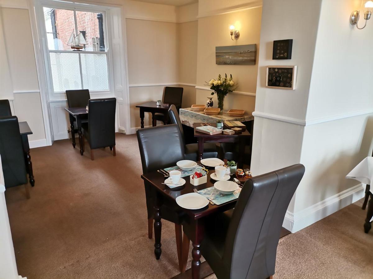 The Mayfair Уеймут Екстериор снимка